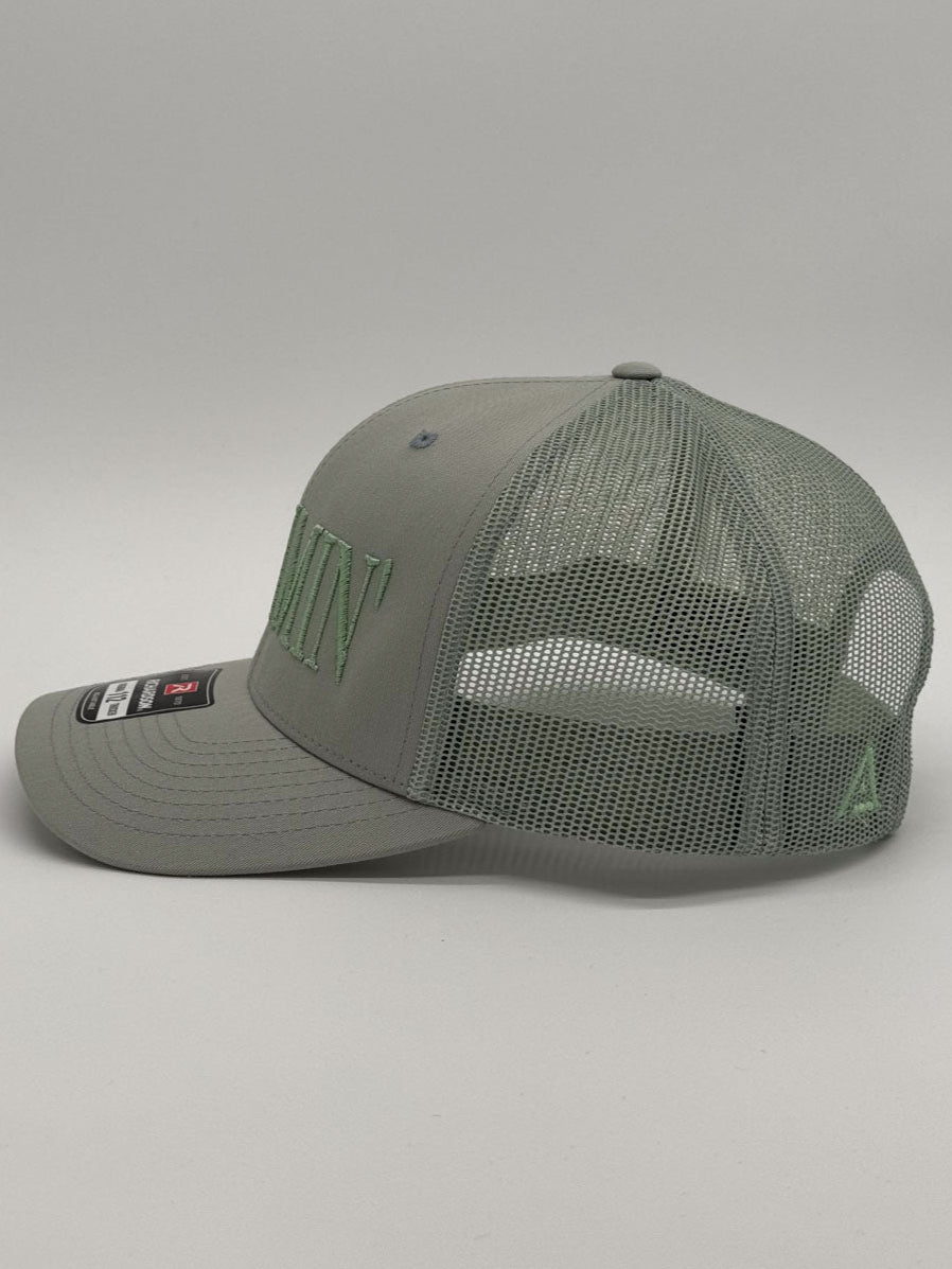 "MOMMIN" Hat